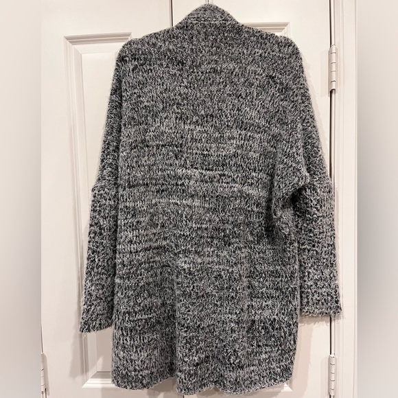 Sweater - Picture 4 of 4